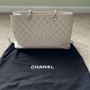 Chanel grand caviar shopping tote